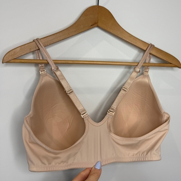 Wacoal Nude Front Clip Racerback Beige Bra (38D) Style 65942 - Picture 5 of 7